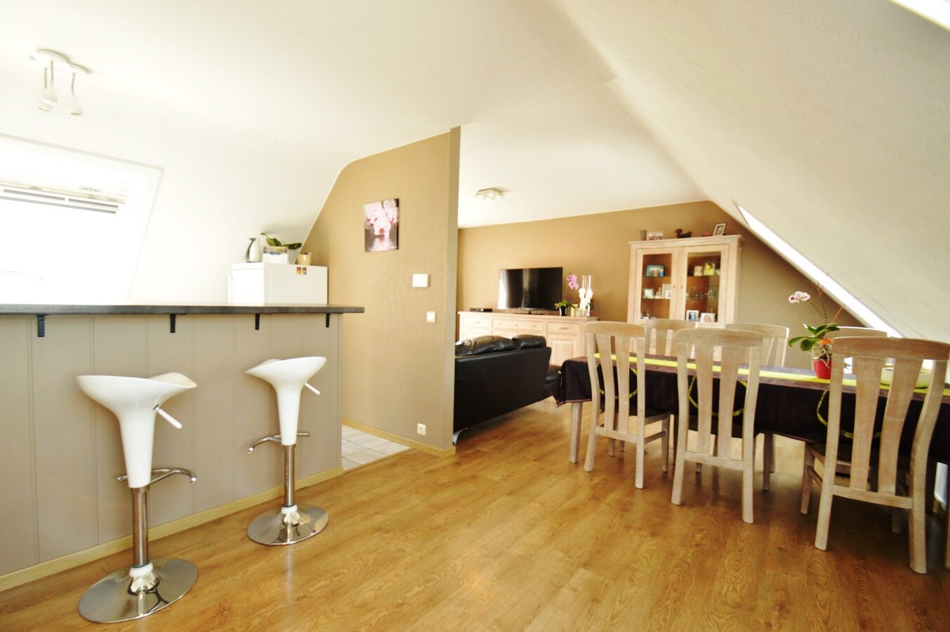 Dakappartement in hartje centrum - Heist 