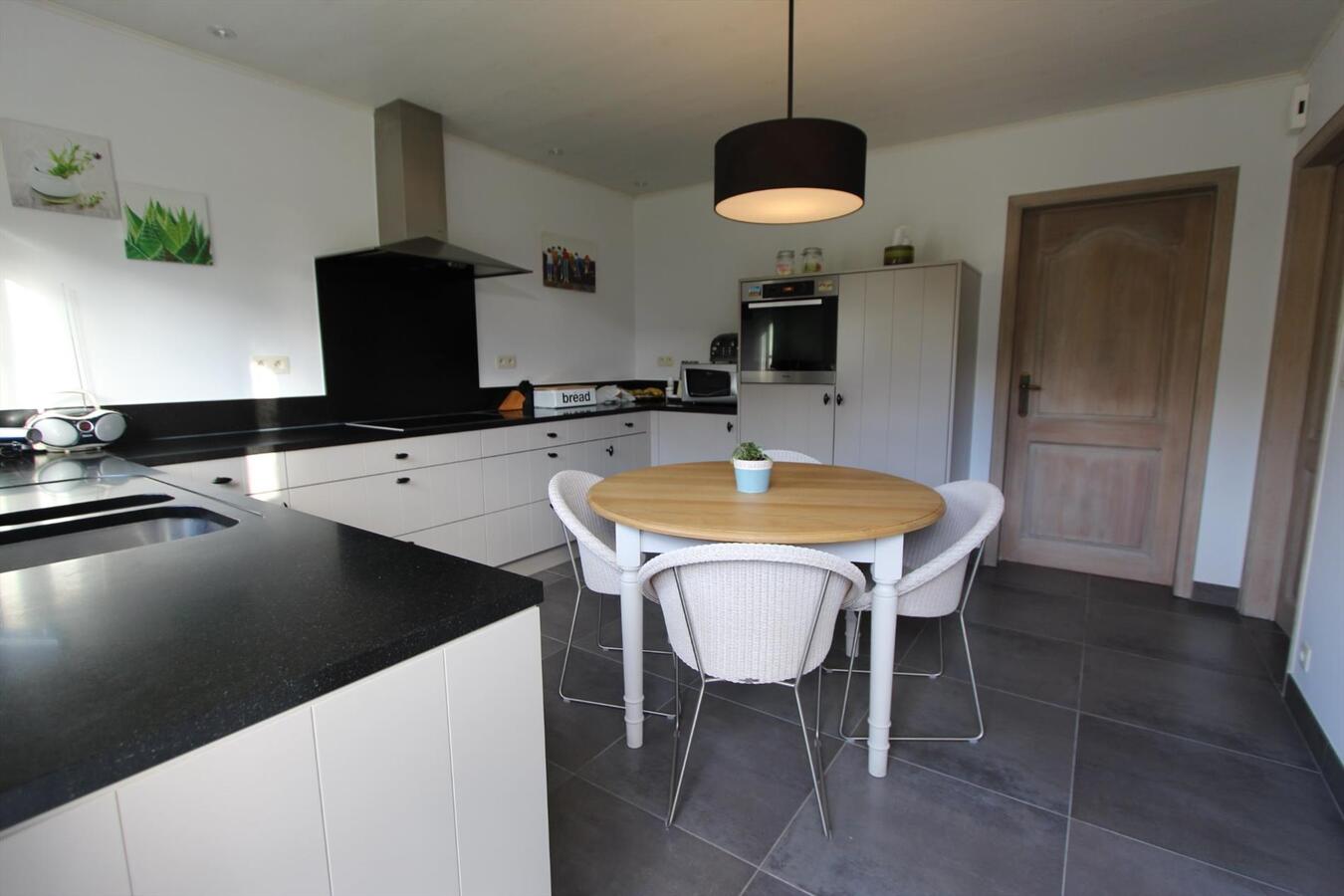 Alleenstaande woning met 4 slaapkamers te Ichtegem 