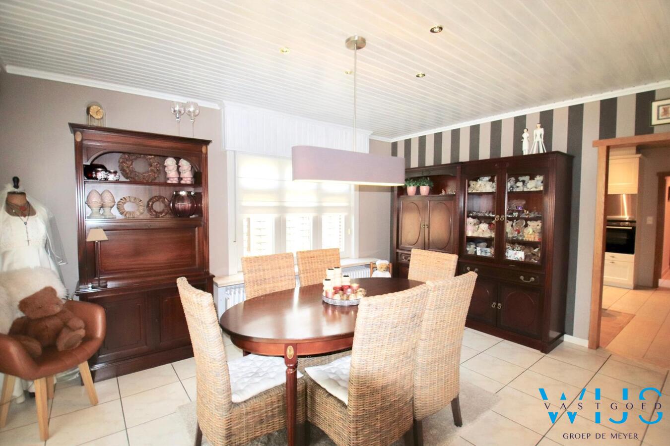 Piekfijn onderhouden en gerenoveerde bungalow te Zelzate! 