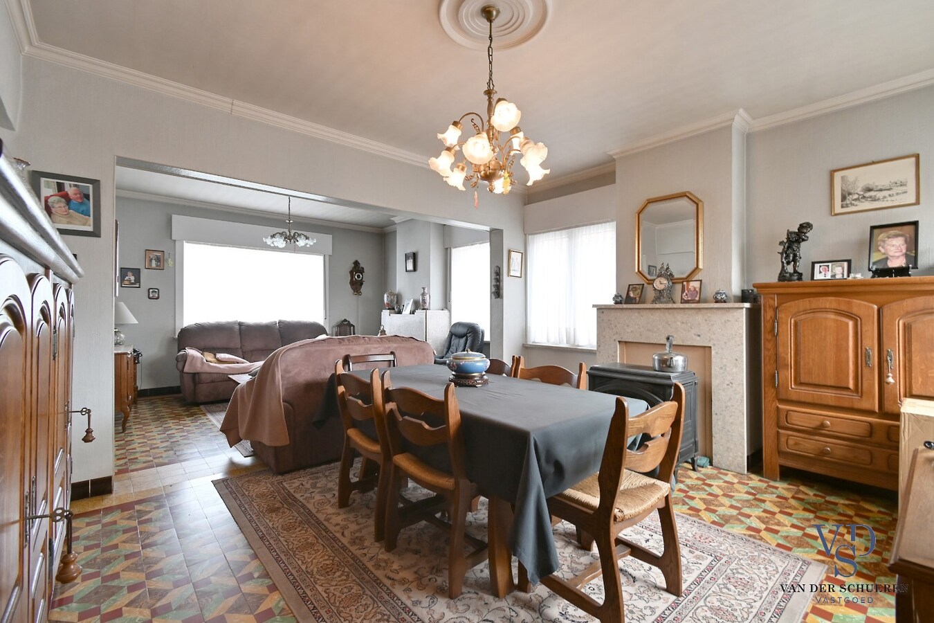 Degelijke Half Open Bebouwing. 