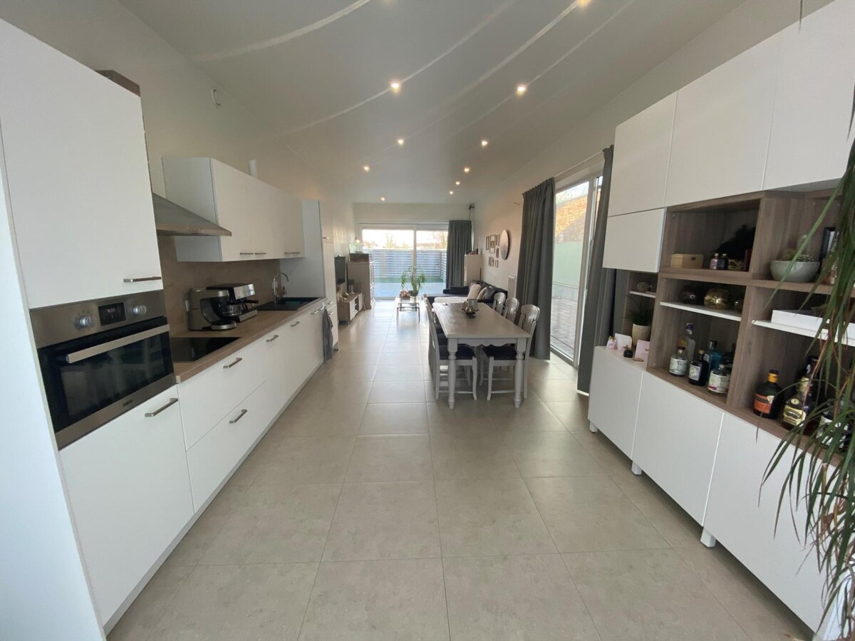 Recent ruim tuinappartement met 2 slaapkamers 