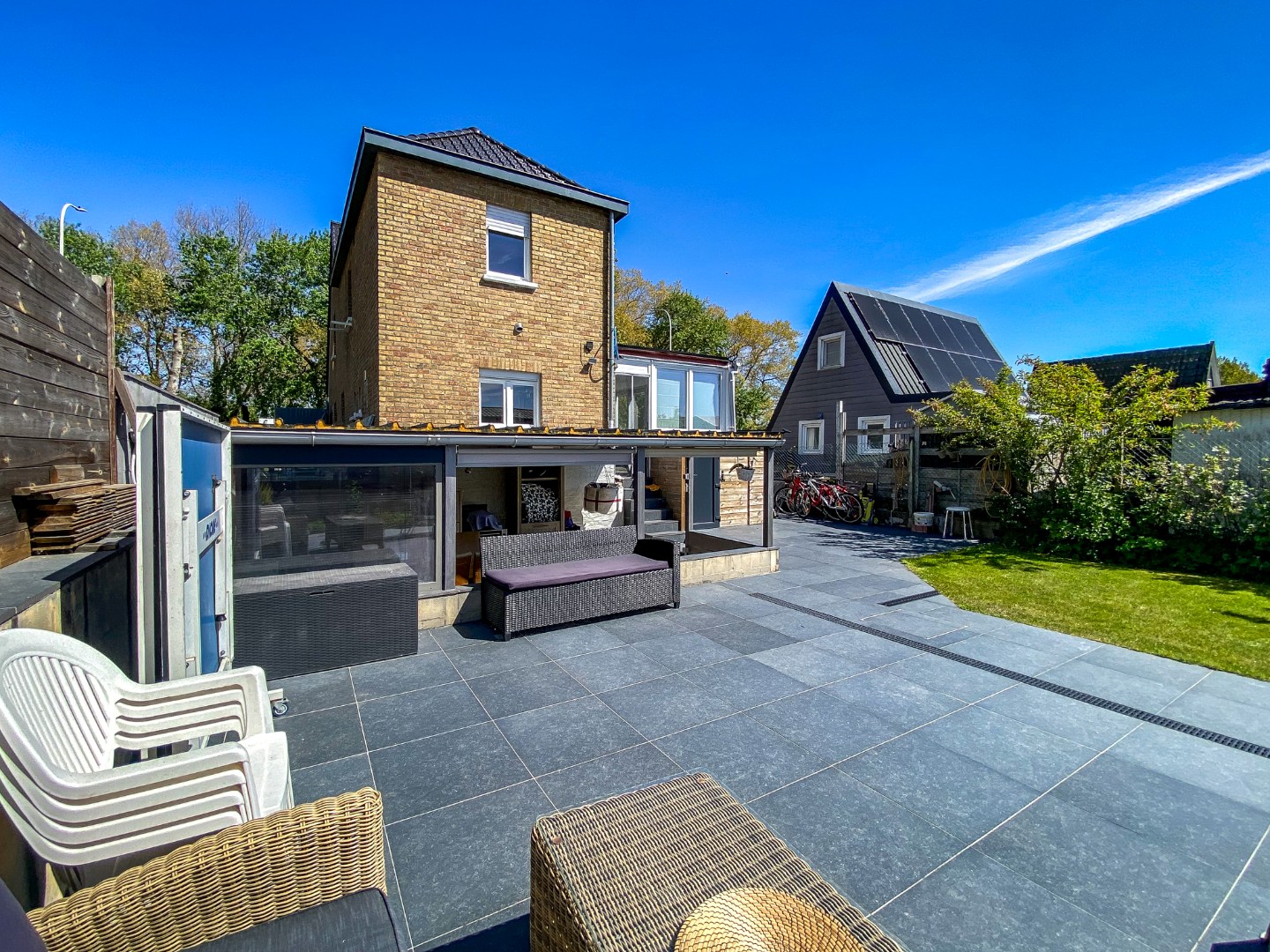 Instapklare woning gelegen op 330m² te Oostduinkerke. 