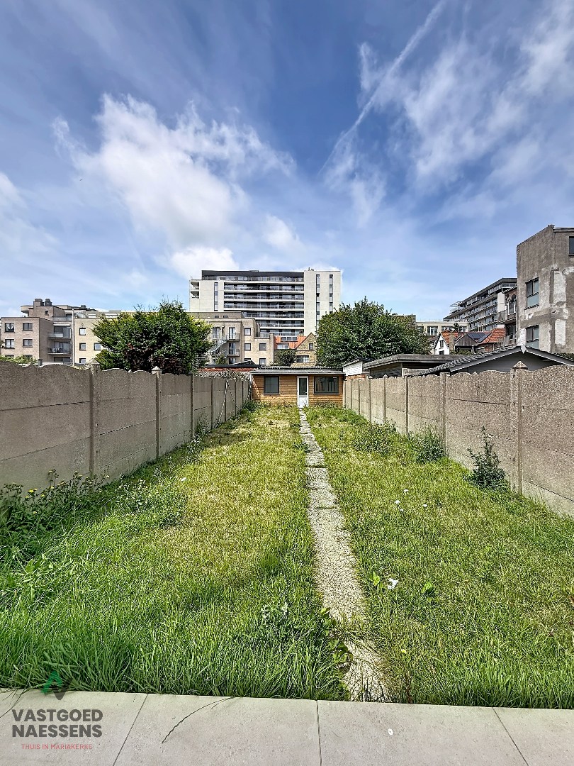 VOLLEDIG GERENOVEERDE 5 SLPK WONING – 2 BADKAMERS – ZONNIGE ZW-TUIN 