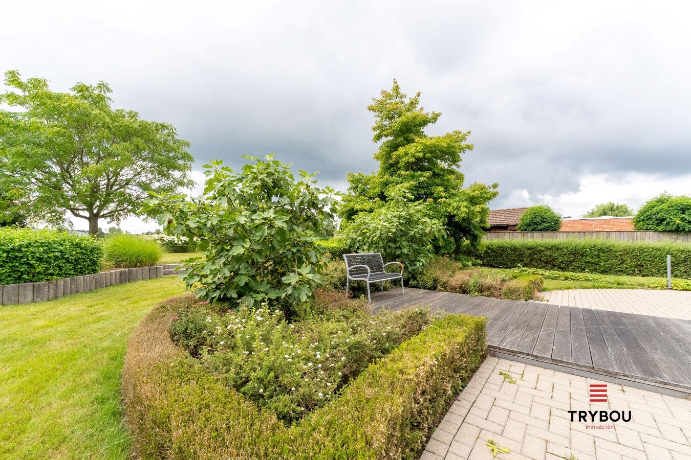 Te koop handelszaak + woning 