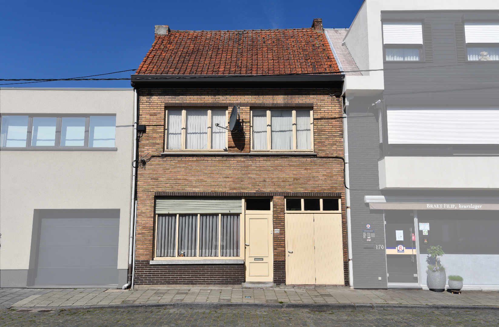 Te renoveren / herop te bouwen woning op 160m² nabij centrum Maldegem 