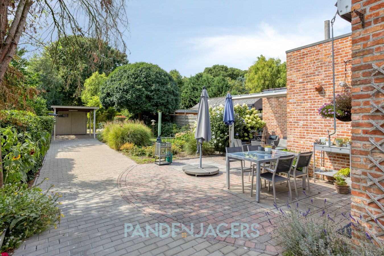 Woning met prachtige tuin te koop in Mechelen-Zuid 