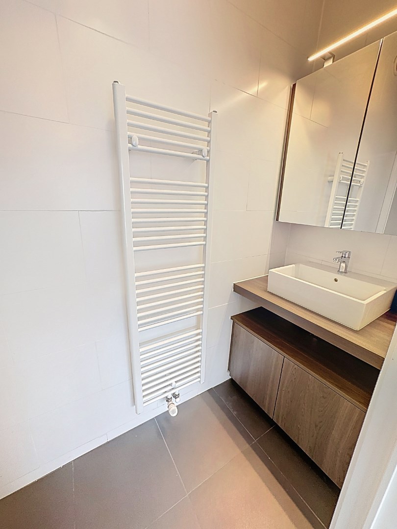 Ruim en lichtrijk appartement met 3 slaapkamers 