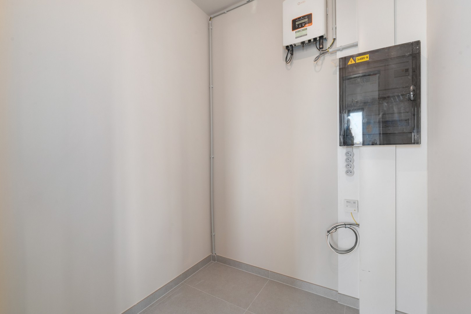 Nieuwbouwappartement met twee slaapkamers, terras en ondergrondse autostaanplaats te koop in Zulte 