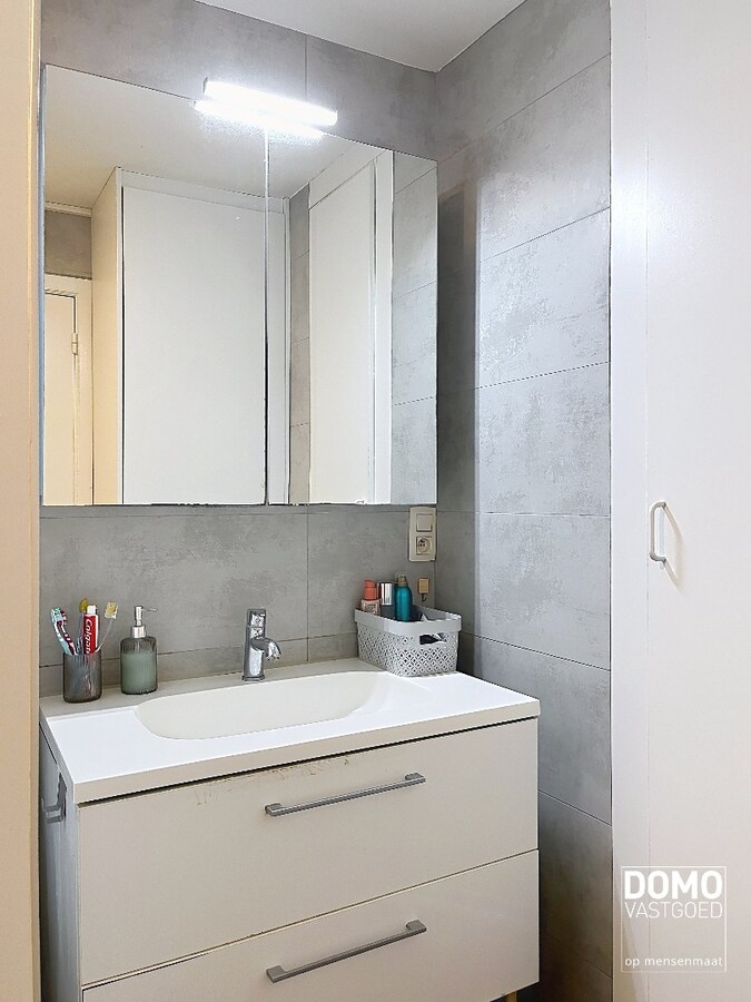 RUIM 2-SLAAPKAMERAPPARTEMENT MET TWEE TERRASSEN EN ENERGIELABEL B 