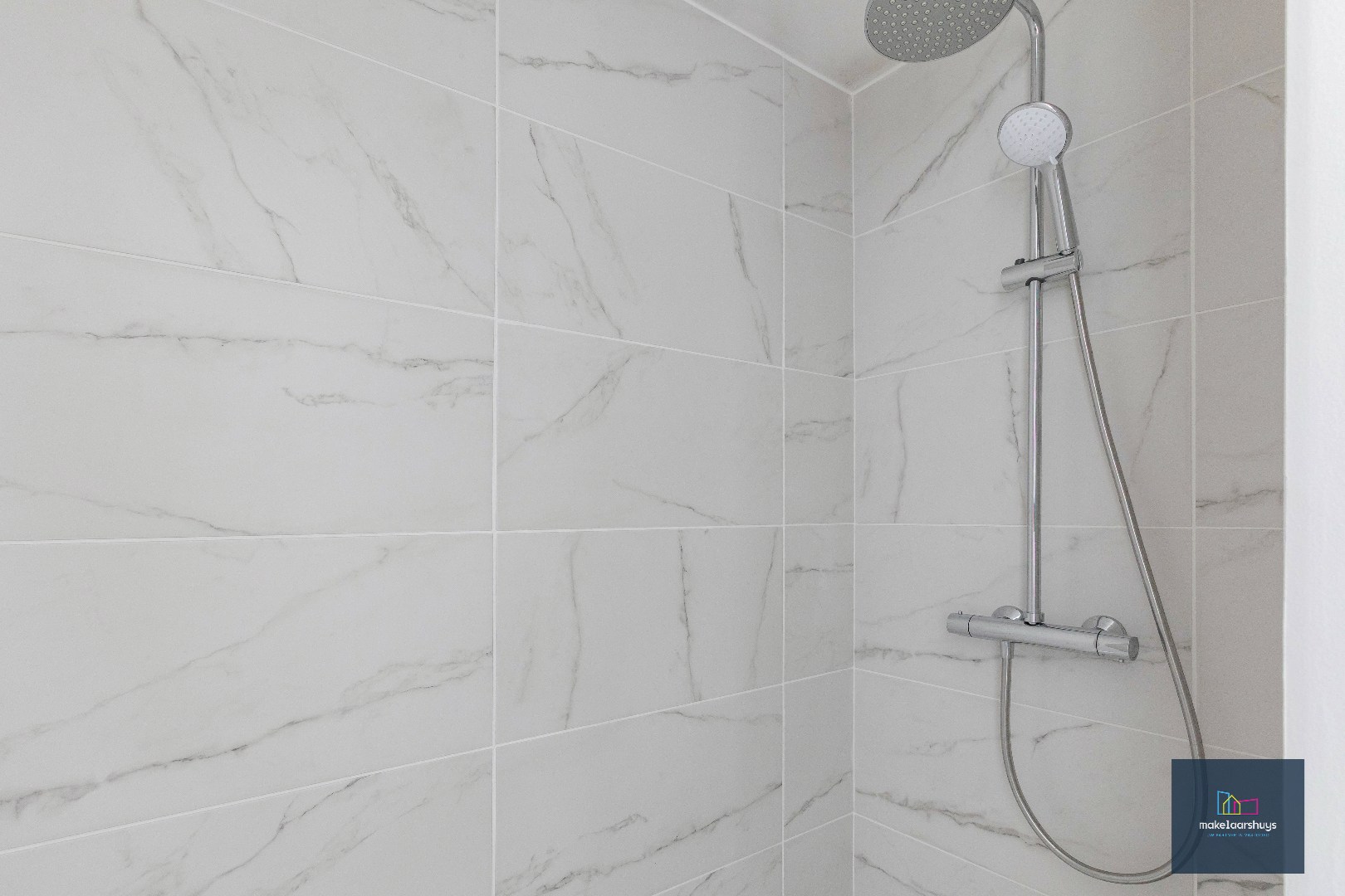 Instapklare energiezuinige woning met 3slpk tuin en staanplaats 