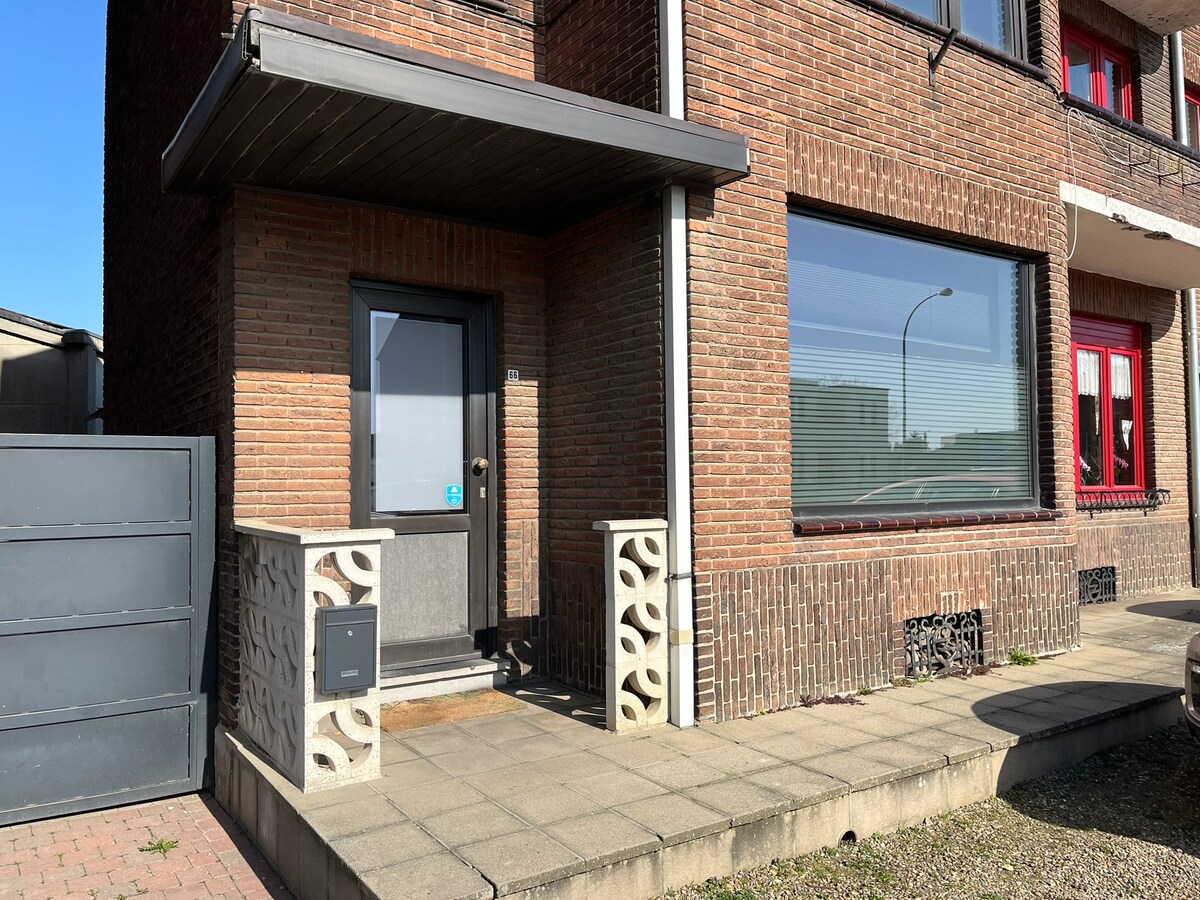 Interbellum-woning met 4 slaapkamers en tuin 