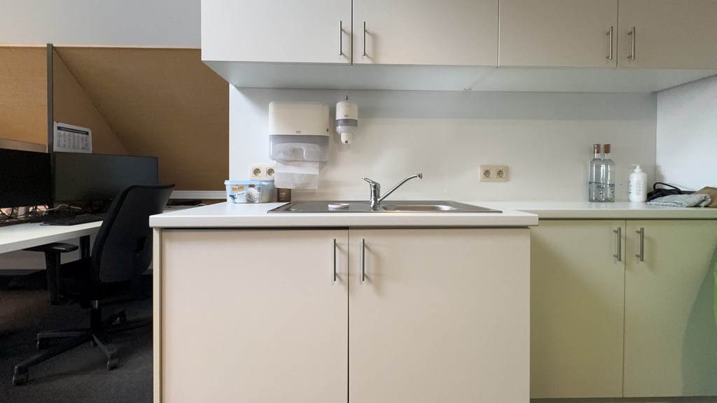 Ingedeelde kantoorruimte te huur in Aalter