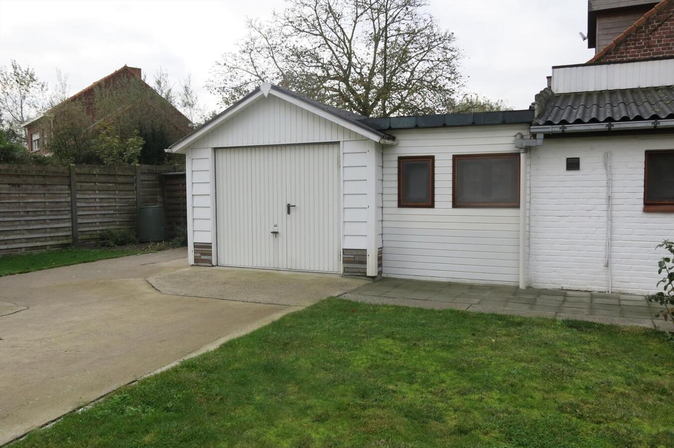 Charmante hoekwoning met open zicht 