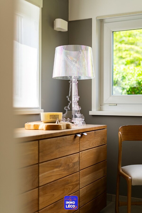 Semi "Plain-Pied" 6 chambres, 2 salles de bains, jardin, carport 2 voitures, COUP DE COEUR ! 