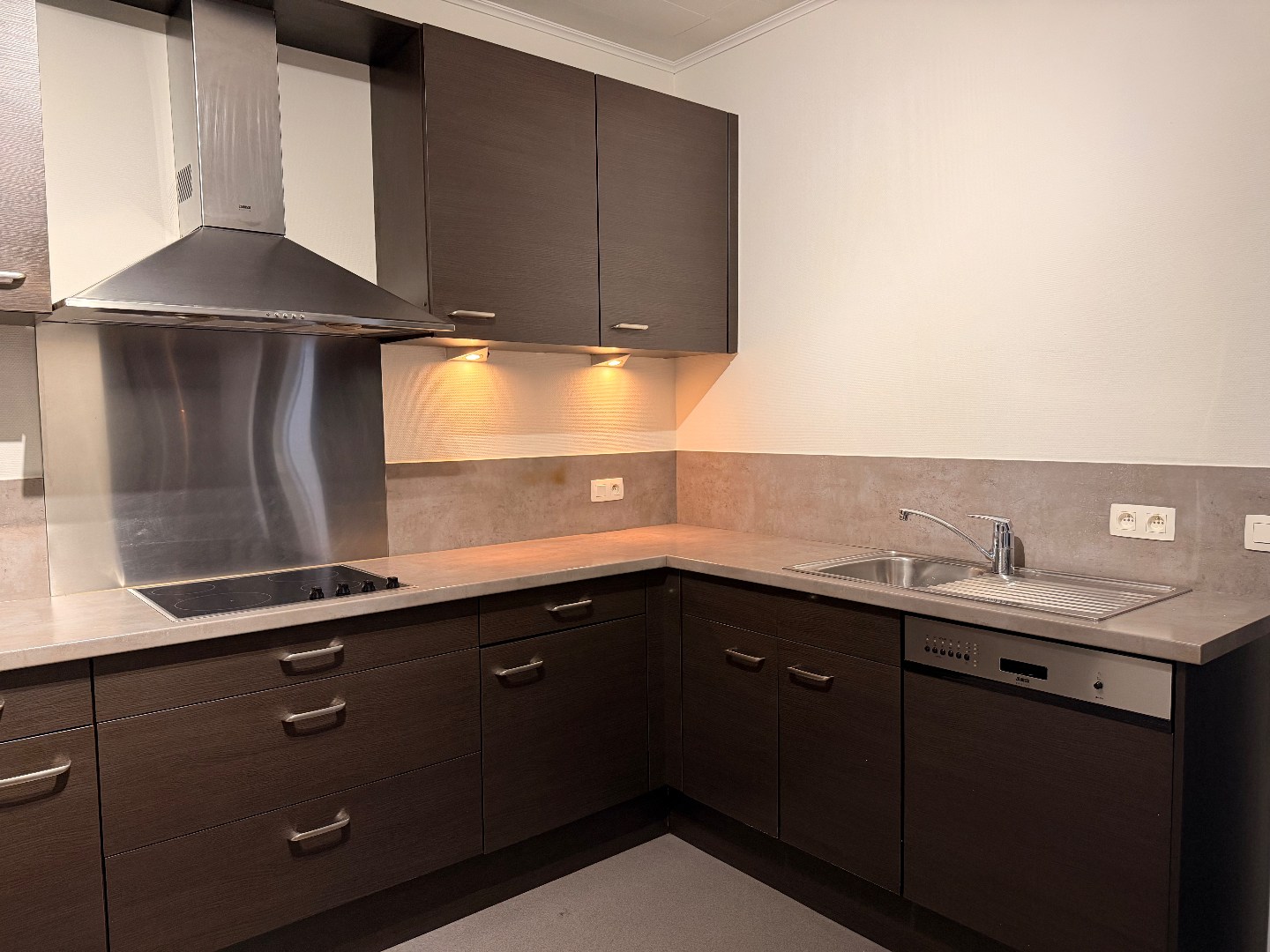 Verzorgd gelijkvloers appartement met tuin 