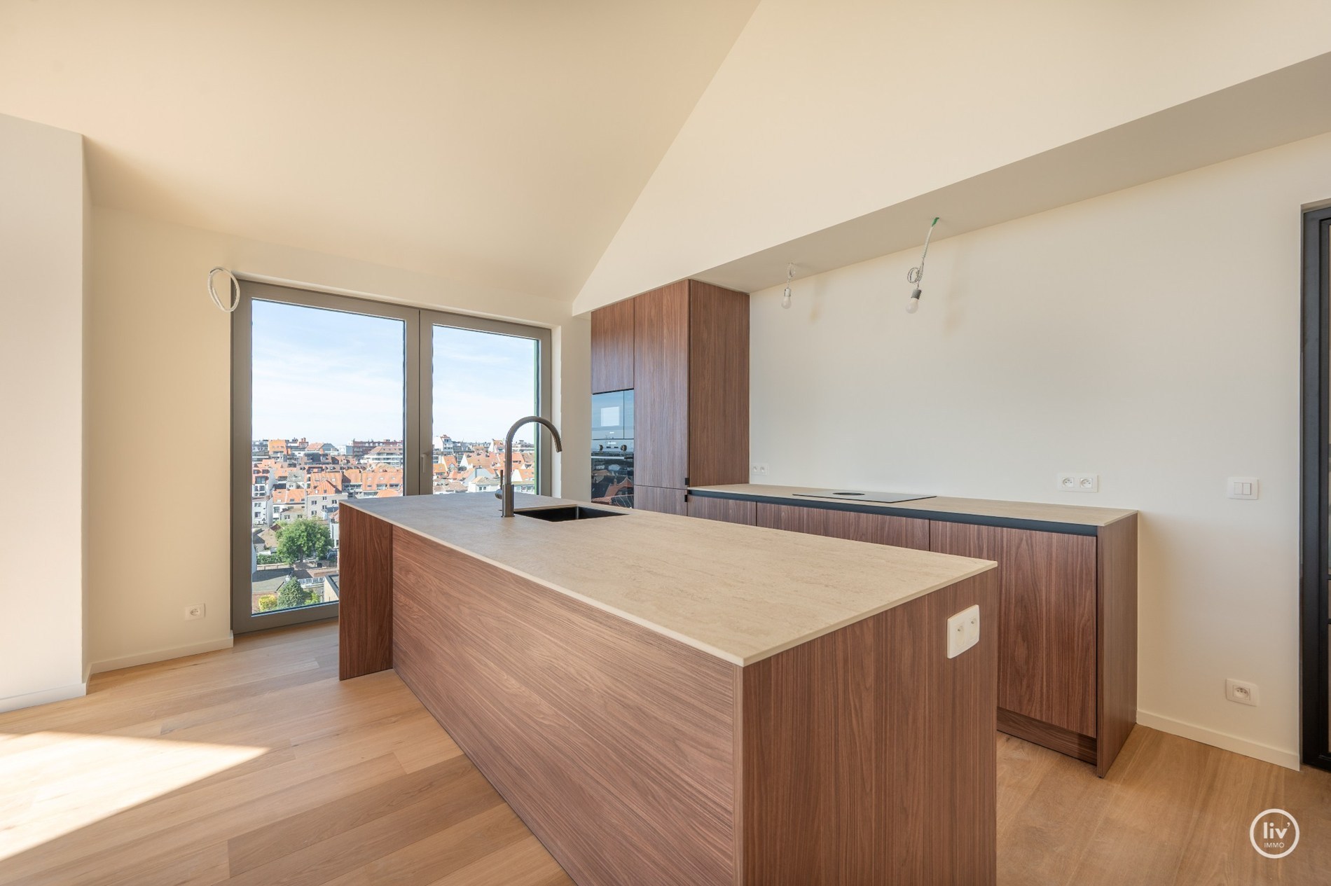 Centraal gelegen 3-kamer appartement te Res. Hoost: Centraal gelegen 3-kamer appartement te Res. Hoost: Zondag 4/01 (14u tot 17u): 