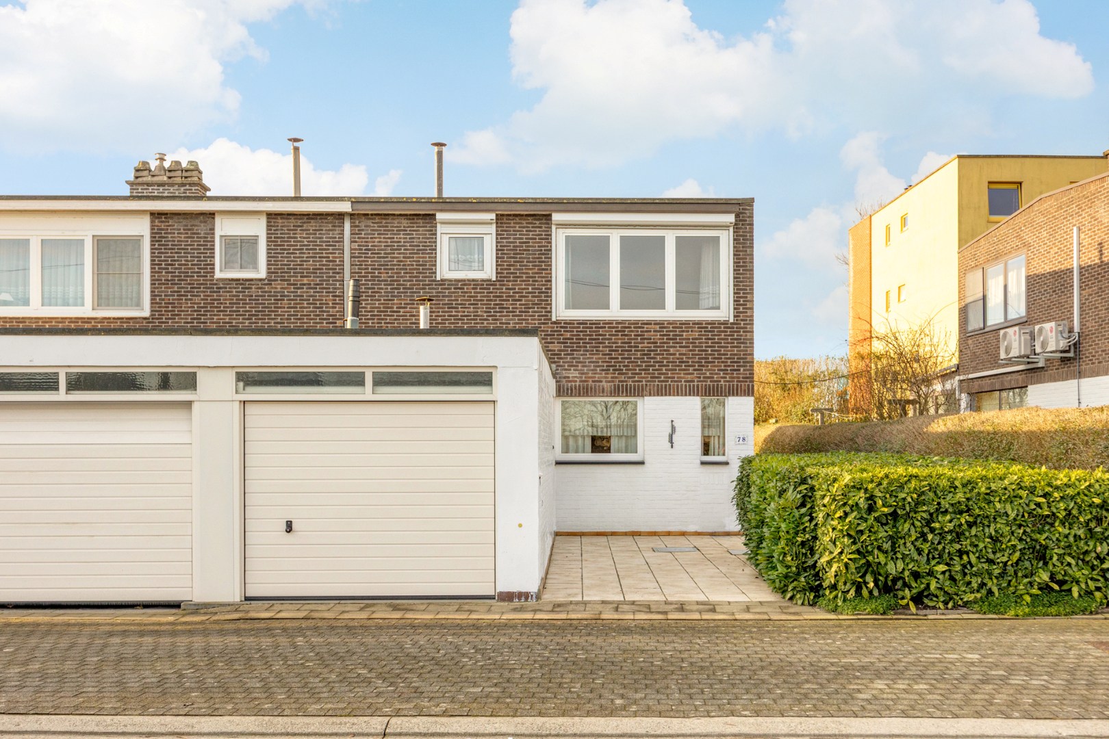 Te renoveren halfopen bebouwing 