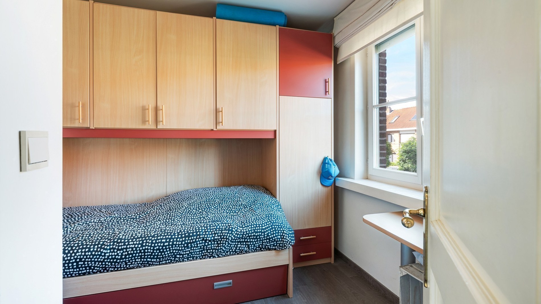 Maison familiale prête à emménager à distance de marche de la gare et de la digue de Heist (avec possibilité d'acheter un garage attenant) 