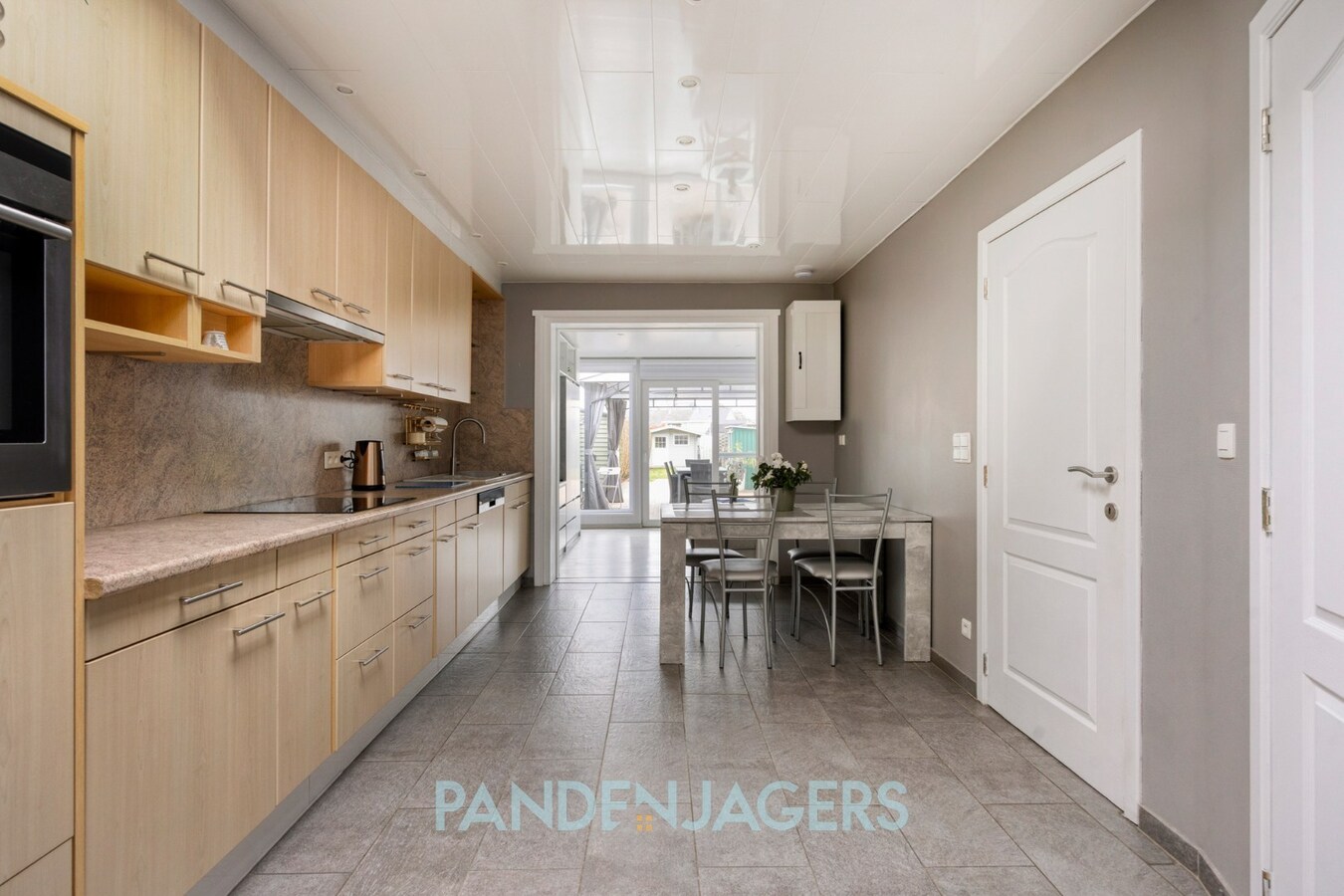 Instapklare rijwoning met acheruitgang te Duffel-Oost 