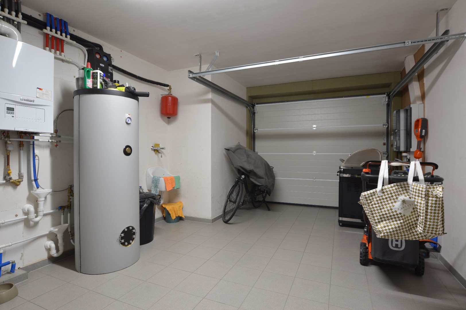 Prachtige zeer recente halfopen woning in rustige wijk te Oudenburg centrum 