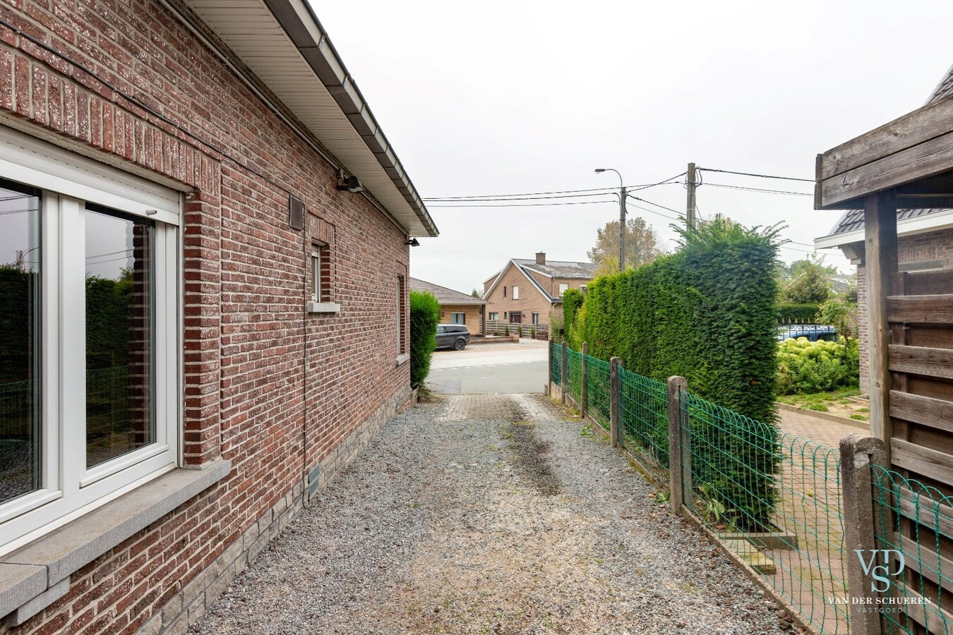 Degelijke, goed gelegen gezinswoning. 