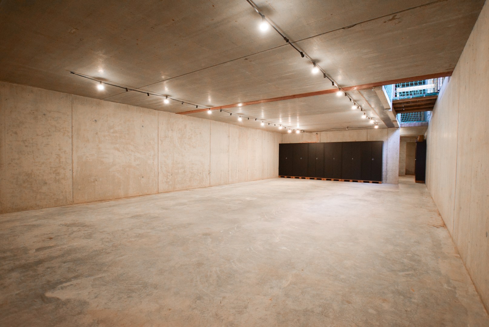 Unieke casco woning op 2ha grond. 