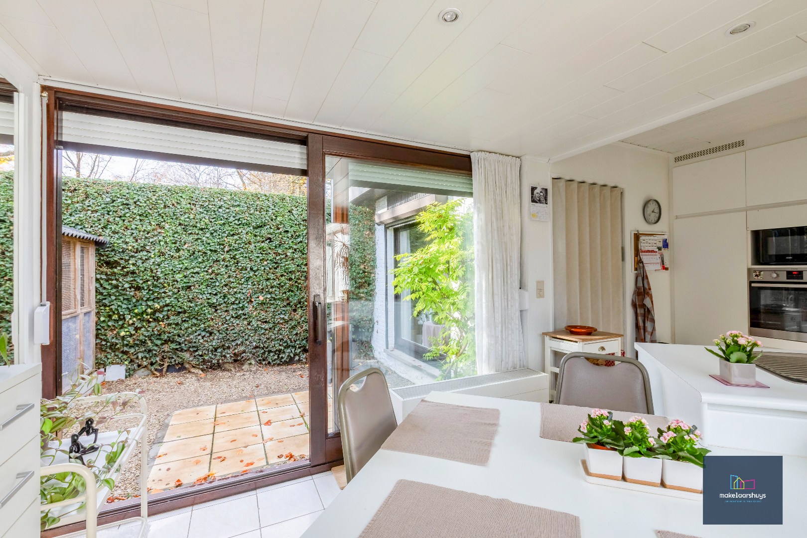 Ruime bungalow met 5 slp., tuin en garage in Mariakerke 