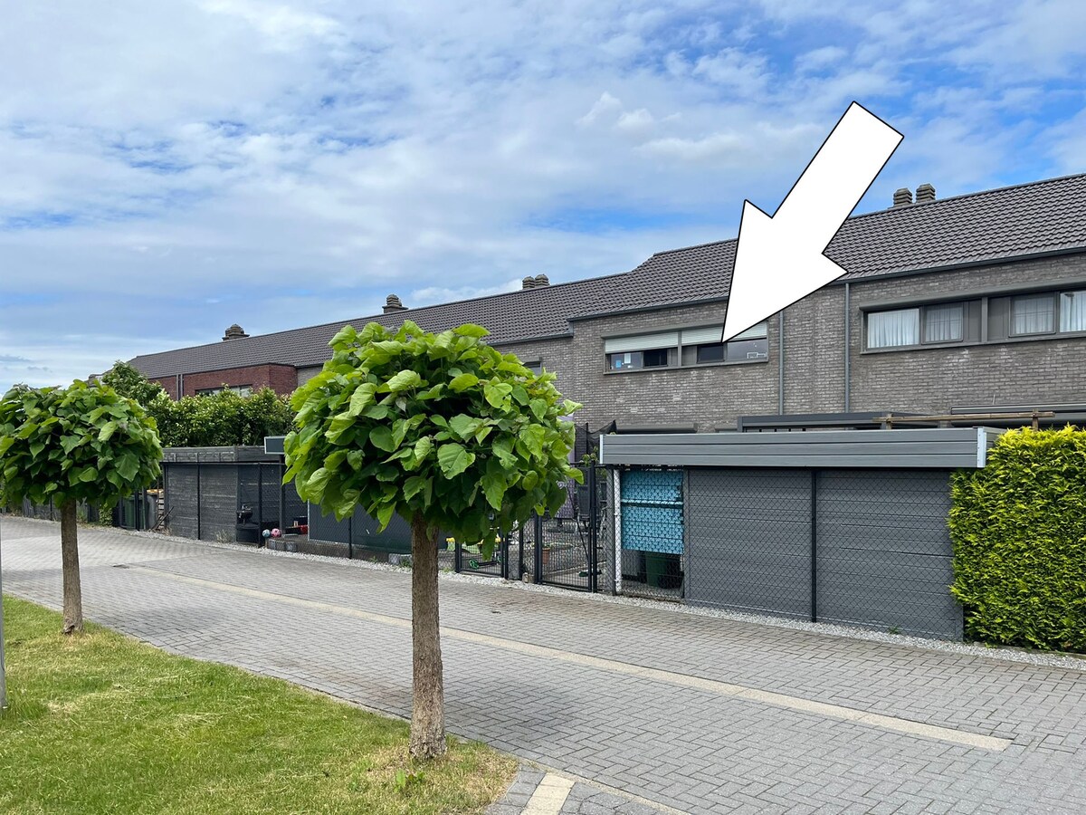 Gruitrode: gezinswoning (2009) met 3 slaapkamers en tuintje 