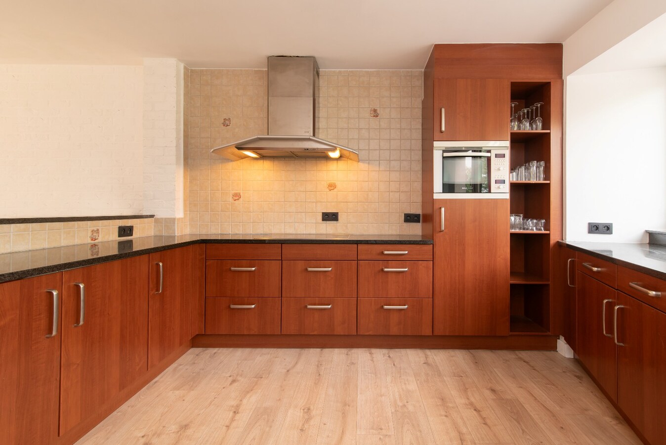 Instapklare ruime woning met 4 slaapkamers 