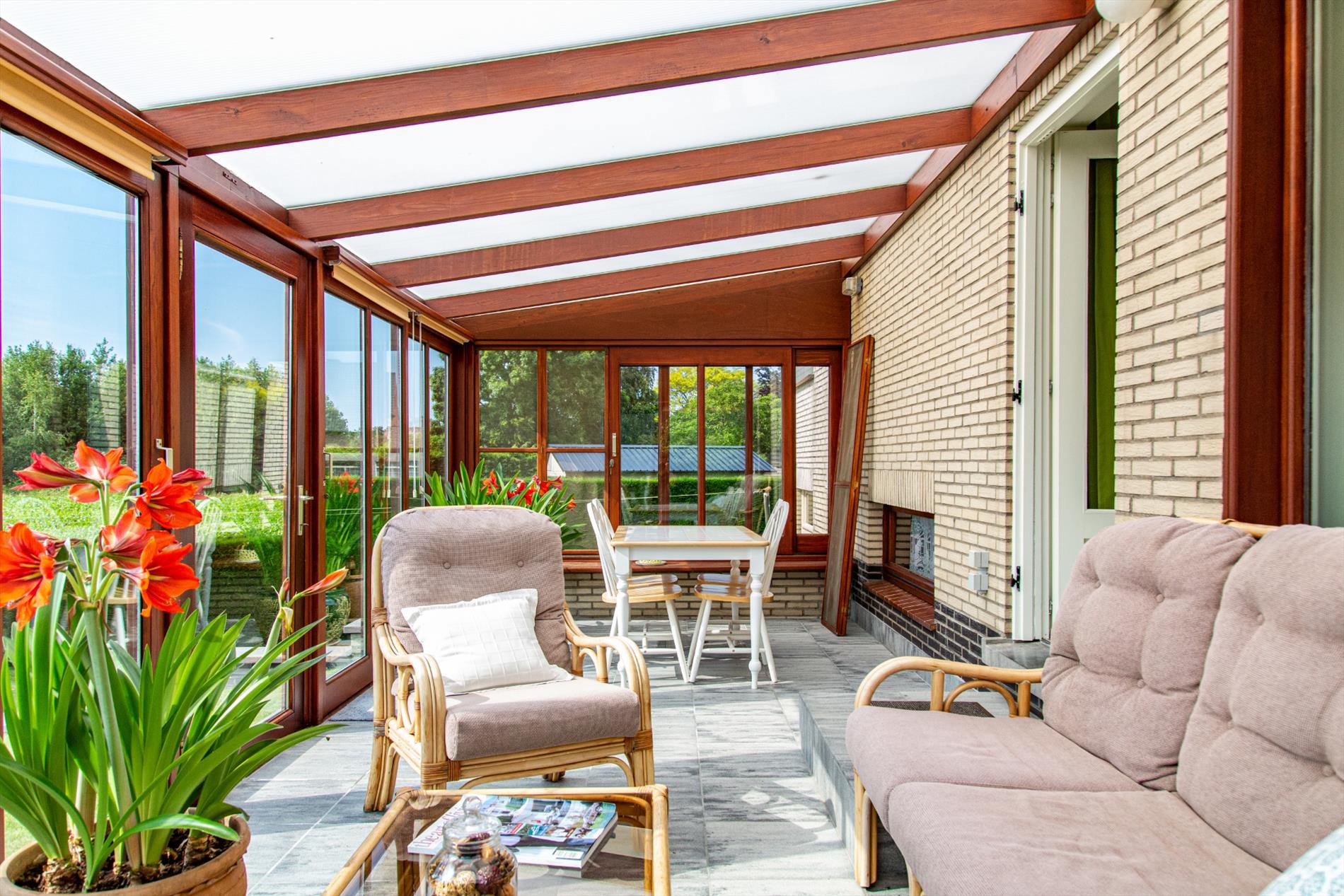 Gerenoveerde woning met 4 slpks én zonnepanelen (met stroomcertificaten!) rustig gelegen te Maldegem 