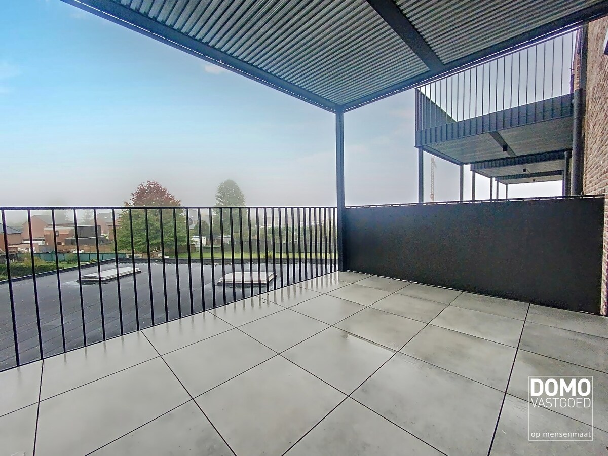 MODERN APPARTEMENT IN HET CENTRUM VAN KERMT 