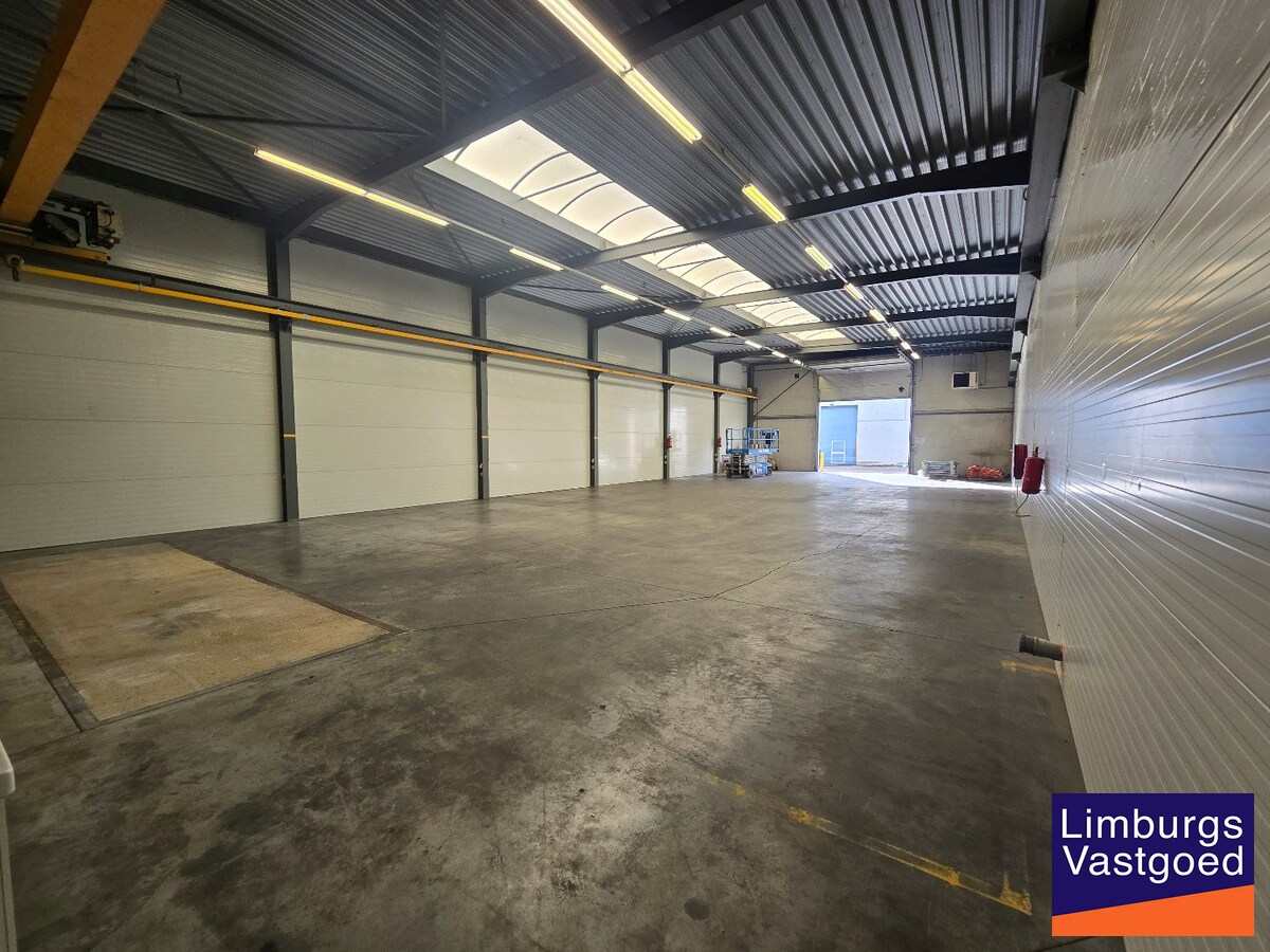 DE WAERDE - KMO UNIT 5 - 377m² - nabij E-314 