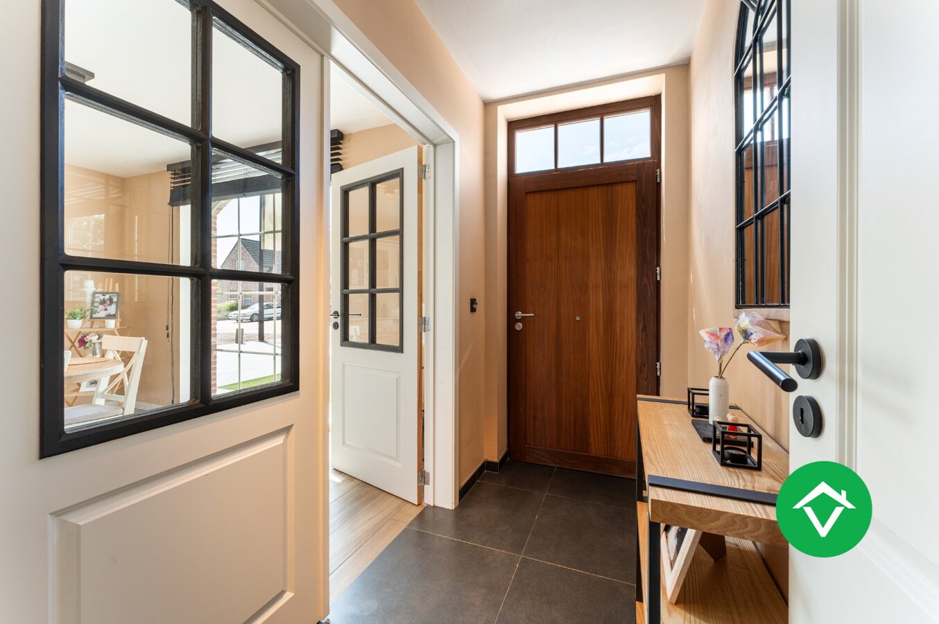 Recente nieuwbouwwoning met vier slaapkamers te Menen 