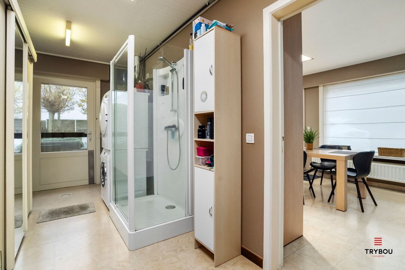 Instapklare halfopen woning met 3 slaapkamers en garage te Oostnieuwkerke 