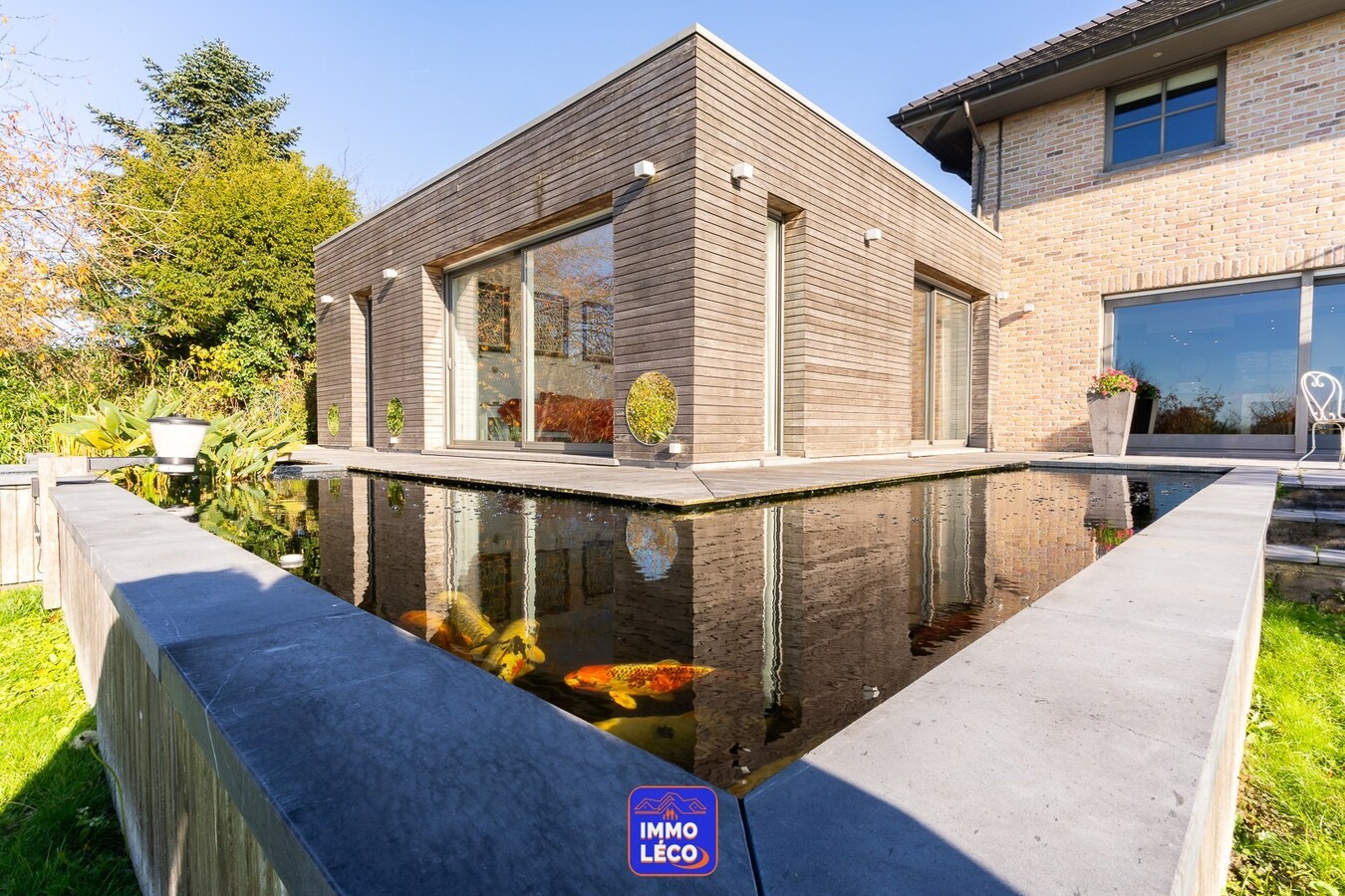 Propriété de prestige au Bois Fichaux avec dépendance, érigée sur 1899m² ! Vue imprenable ! 