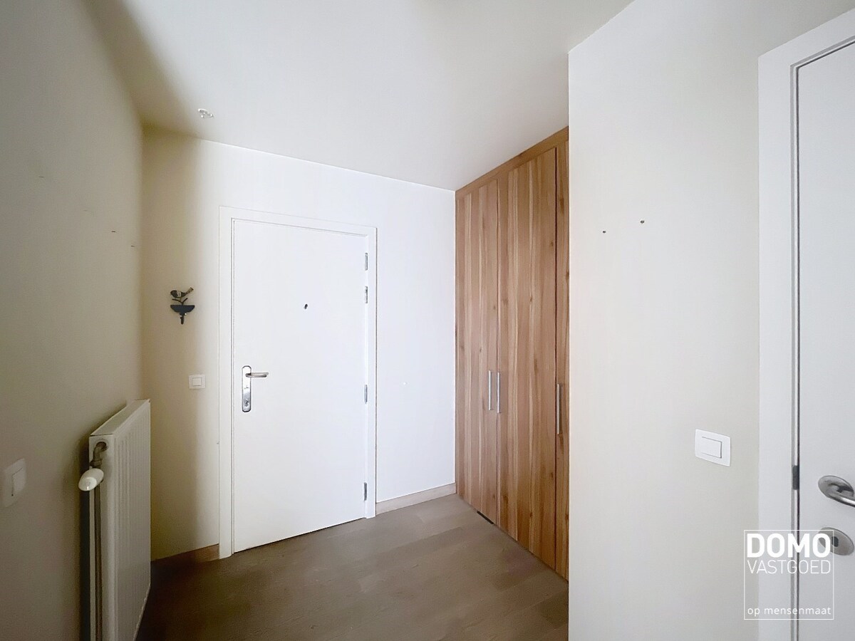 LICHTRIJK DUPLEXAPPARTEMENT MET ZUIDGERICHT TERRAS TE KERMT 