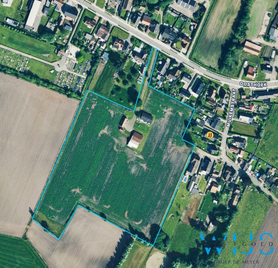 Op te frissen bungalow met 36.274m² grond te Oosteeklo ! 