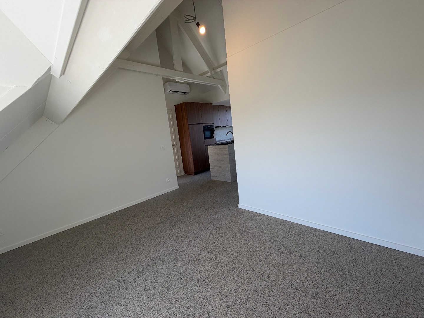 Prachtig gerenoveerd éénslaapkamer appartement te huur in centrum Geel! 