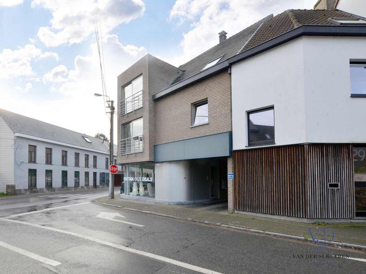 Energiezuinig 2 slp-appartement met terras én staanplaats ! 