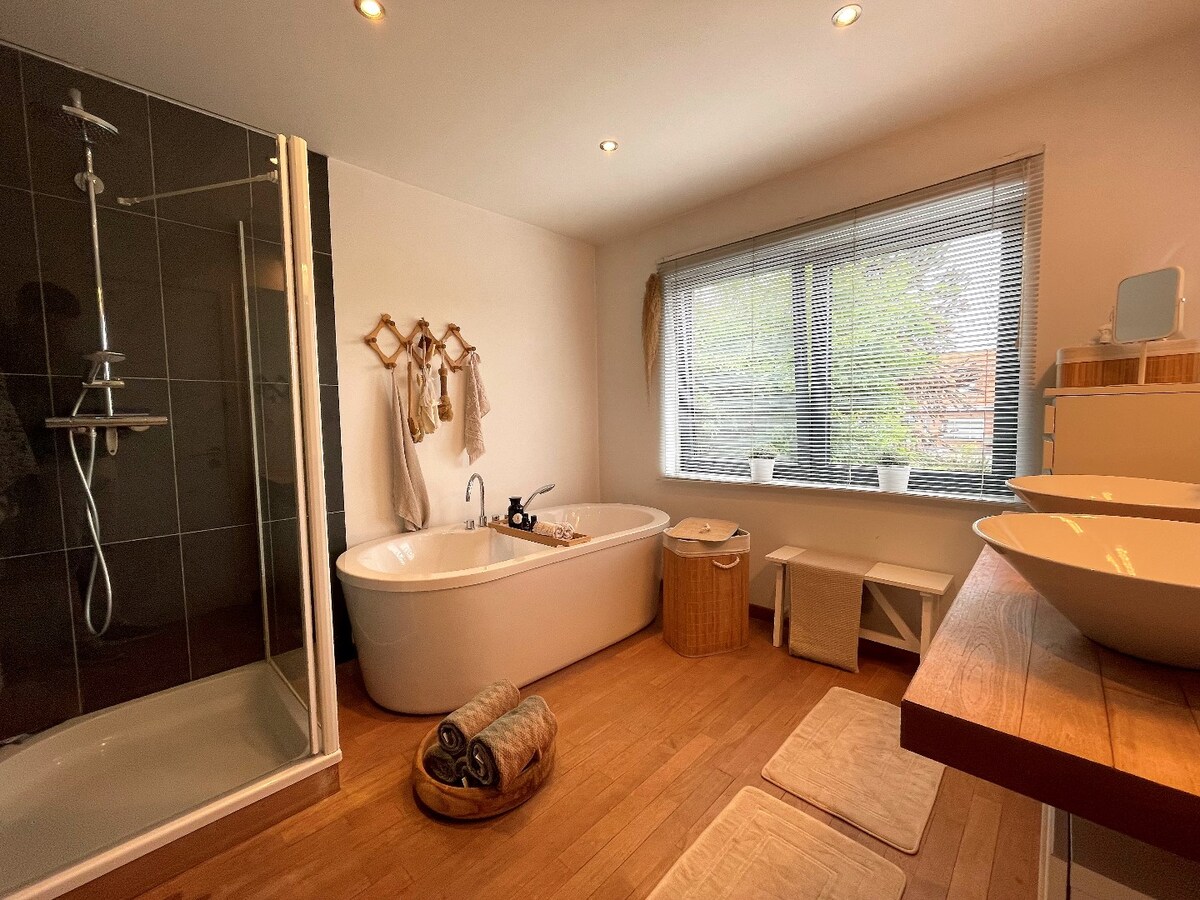 Prachtige ruime woning in zeer rustige omgeving nabij centrum Hasselt 