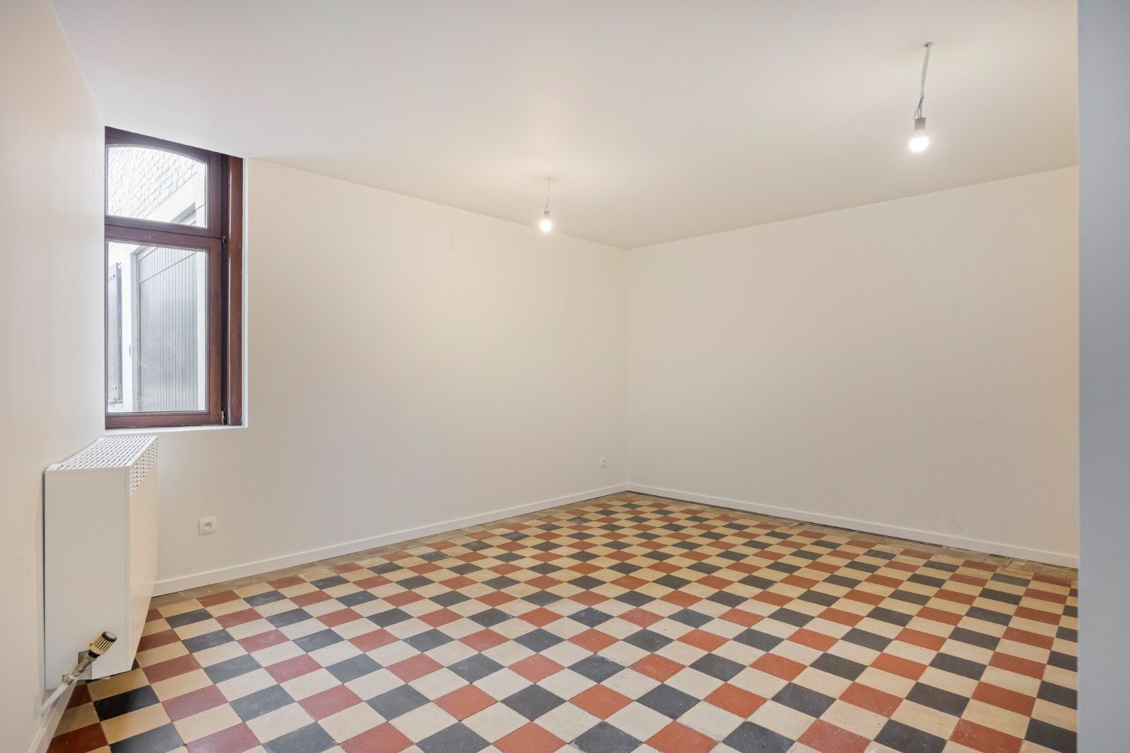 Instapklare gezinswoning met praktijkruimte 