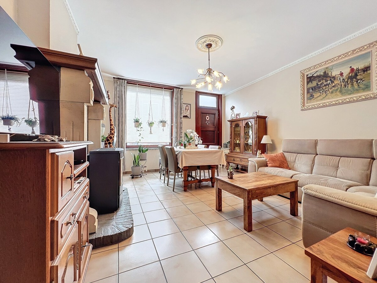 Instapklare, knusse woning met terras te Borsbeke 