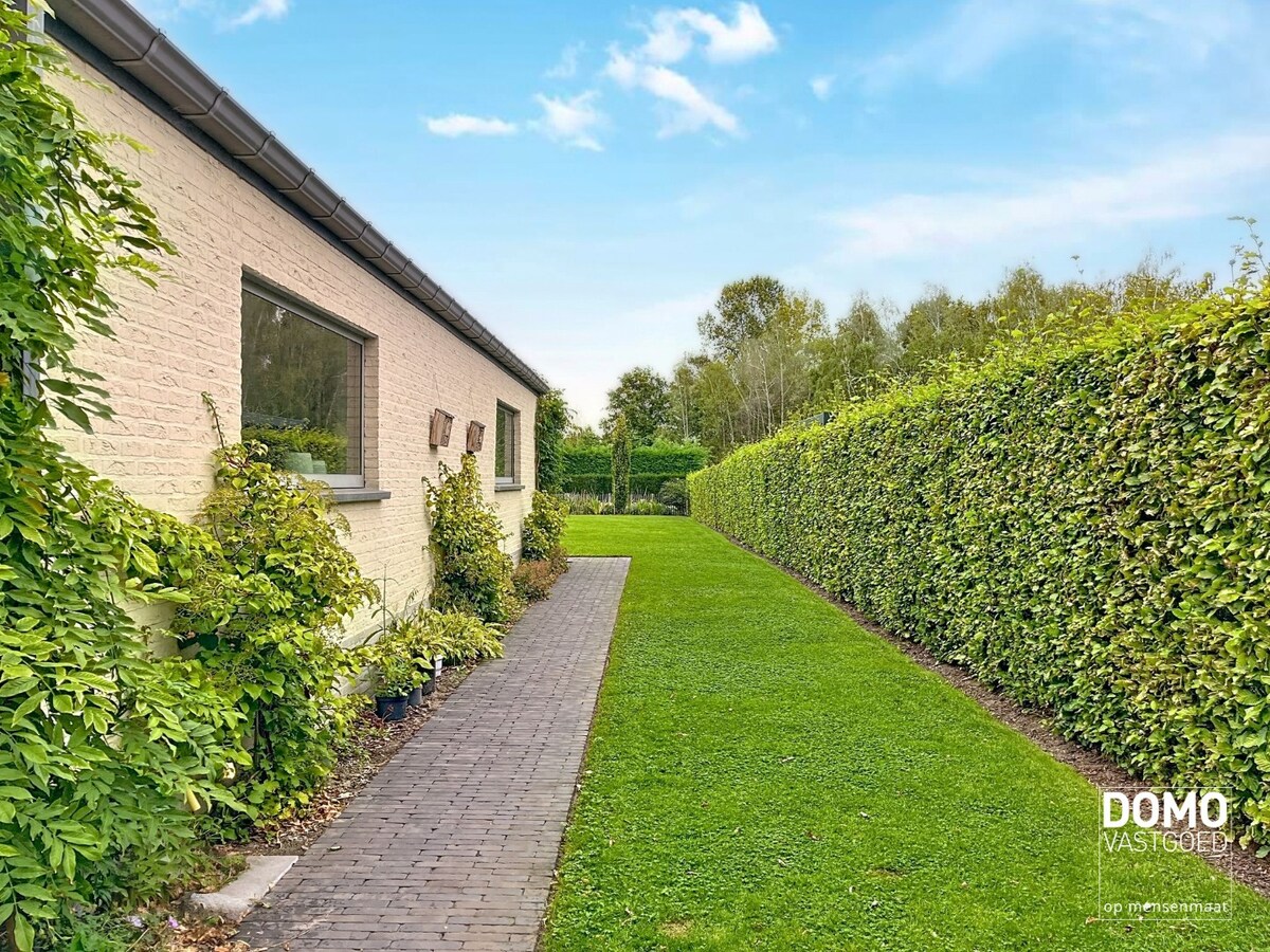 INSTAPKLARE GEZINSWONING MET 3 (MOGELIJK 4) SLAAPKAMERS EN EPC - LABEL A TE NEEROETEREN 