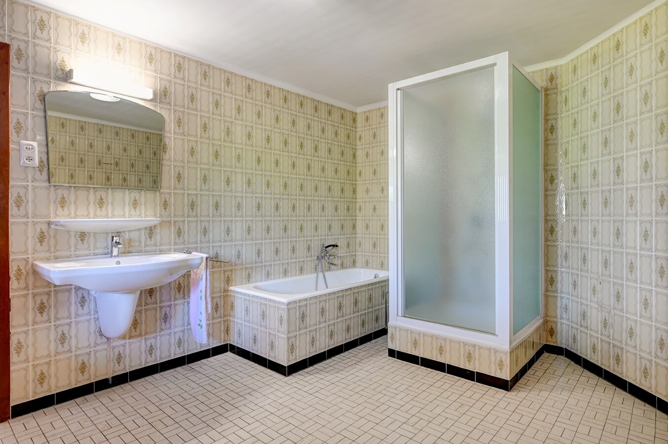 Zeer goed onderhouden woning gelegen op een prachtig perceel van circa 30 are 
