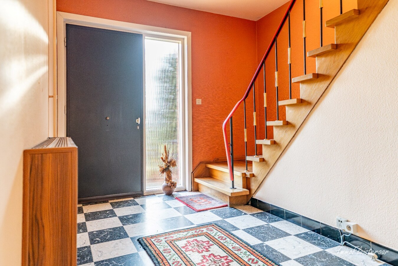 Renovatable farmhouse with stables and pastures on approximately 7 hectares in Hechtel-Eksel. 