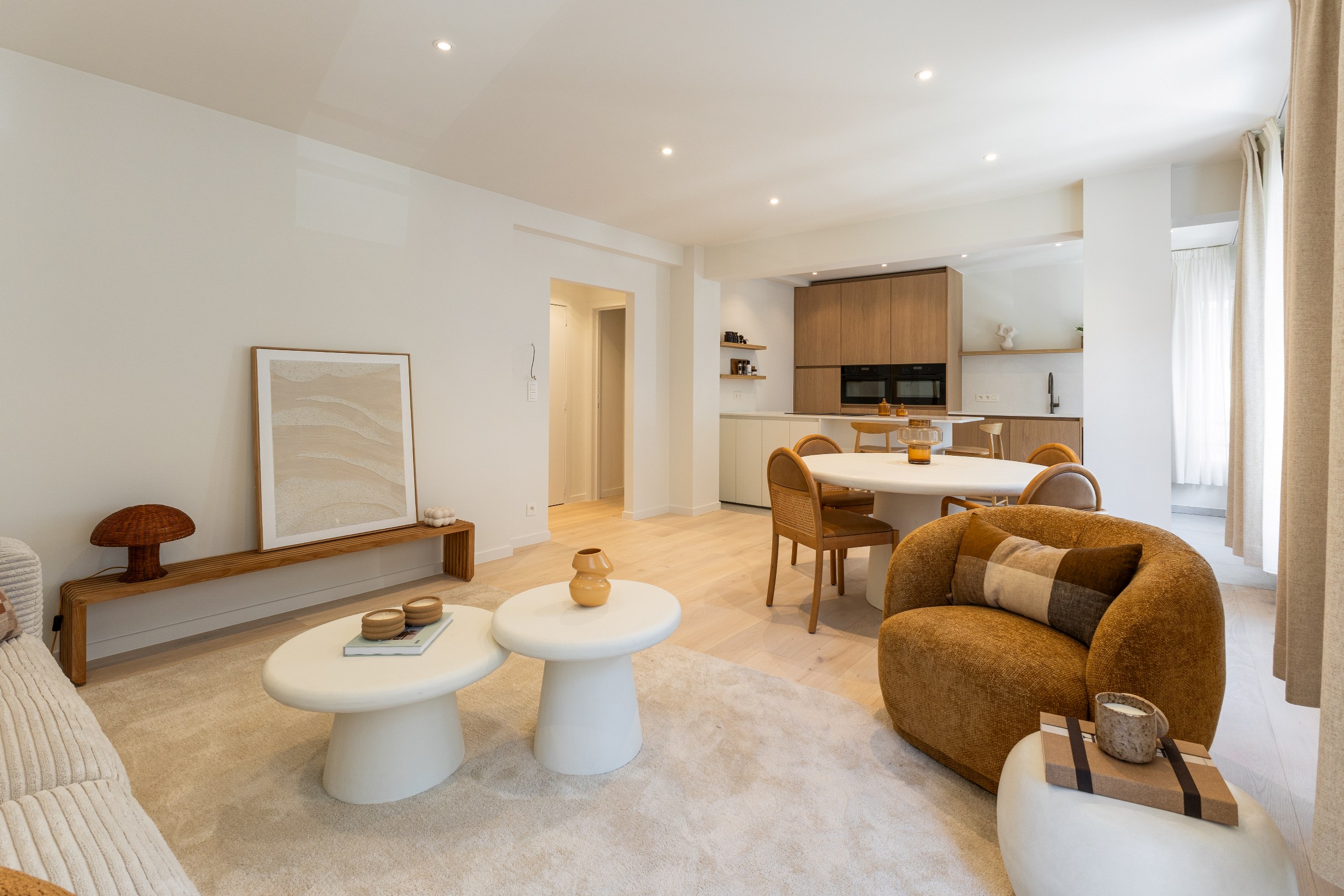 Appartement de 3 chambres à vendre à deux pas de la plage et de la place de la Tour de Lumière. 