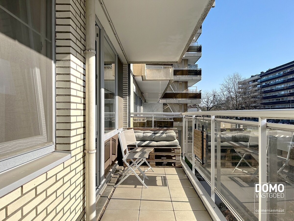 RUIM 2-SLAAPKAMERAPPARTEMENT MET TWEE TERRASSEN EN ENERGIELABEL B 