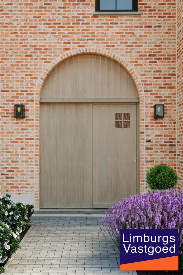 Nieuwbouwwoning, open bebouwing, 3 slpk, 14a14ca 
