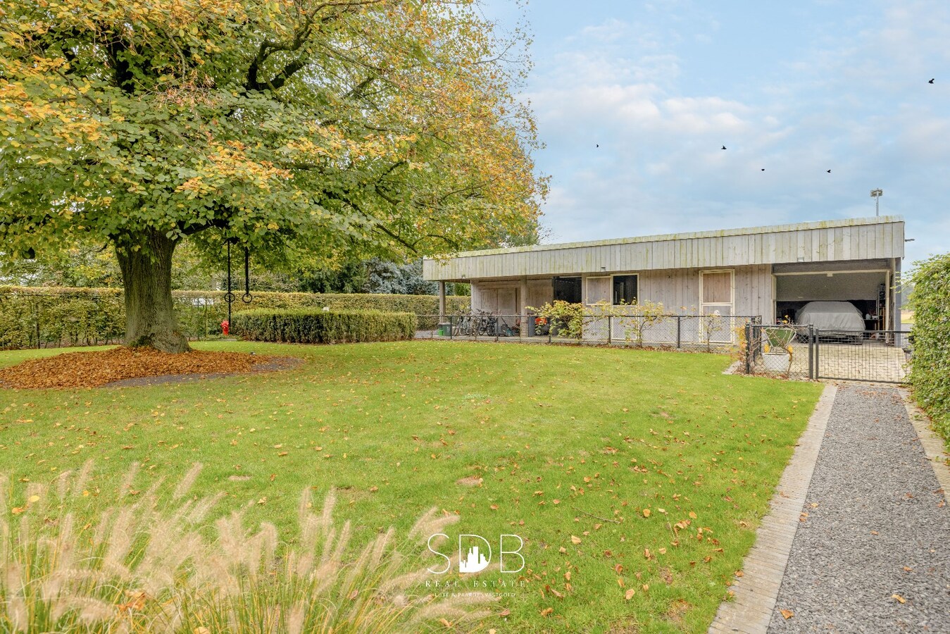 Prachtige woning met paardenfaciliteiten op 11.703m² 