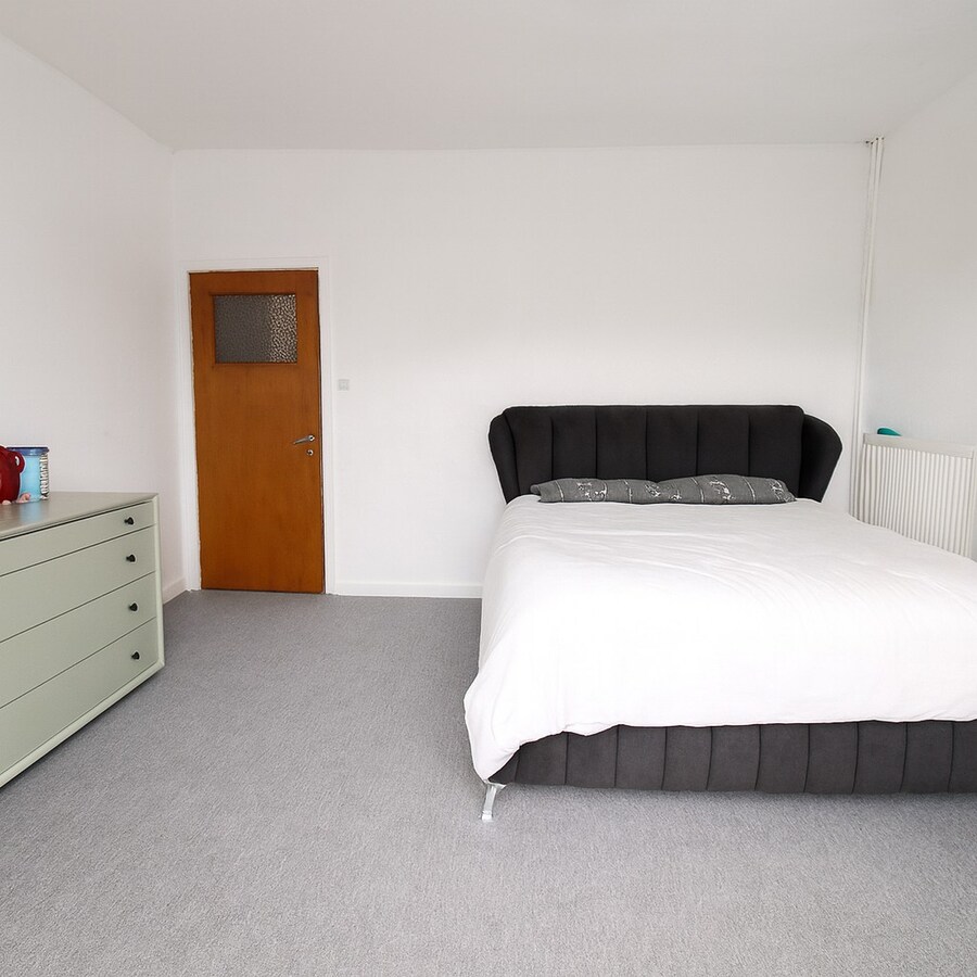 Te koop: Charmante rijwoning met diepe tuin in hartje Sint-Niklaas! 